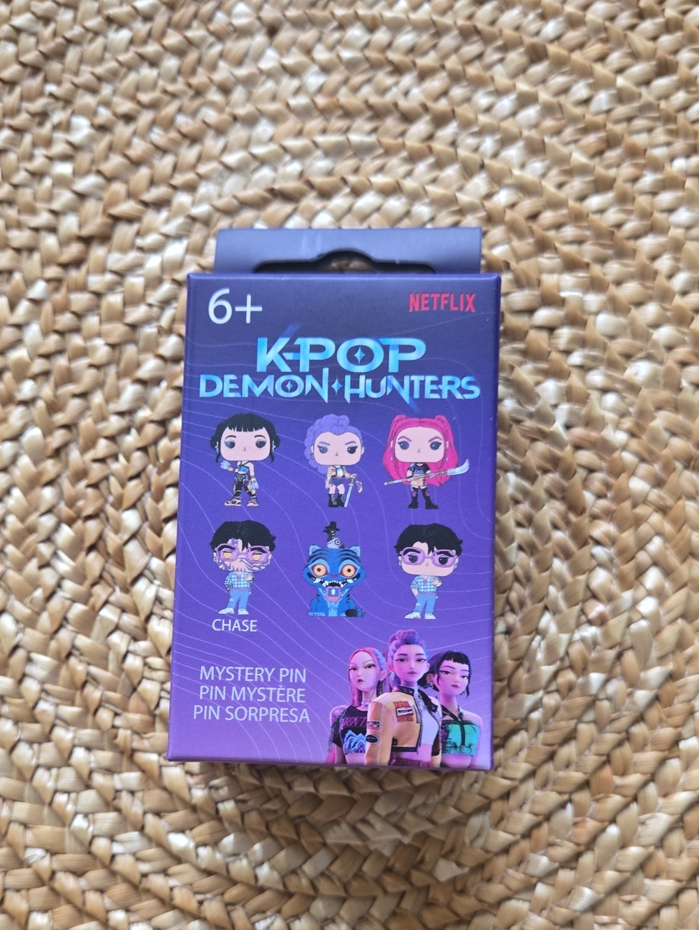 Netflix K-POP Demon Hunters Mystery Pin Box - Purple